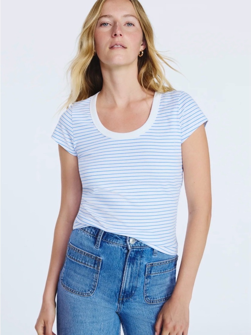 (292)Free Assembly Women's Scoop Neck Tee